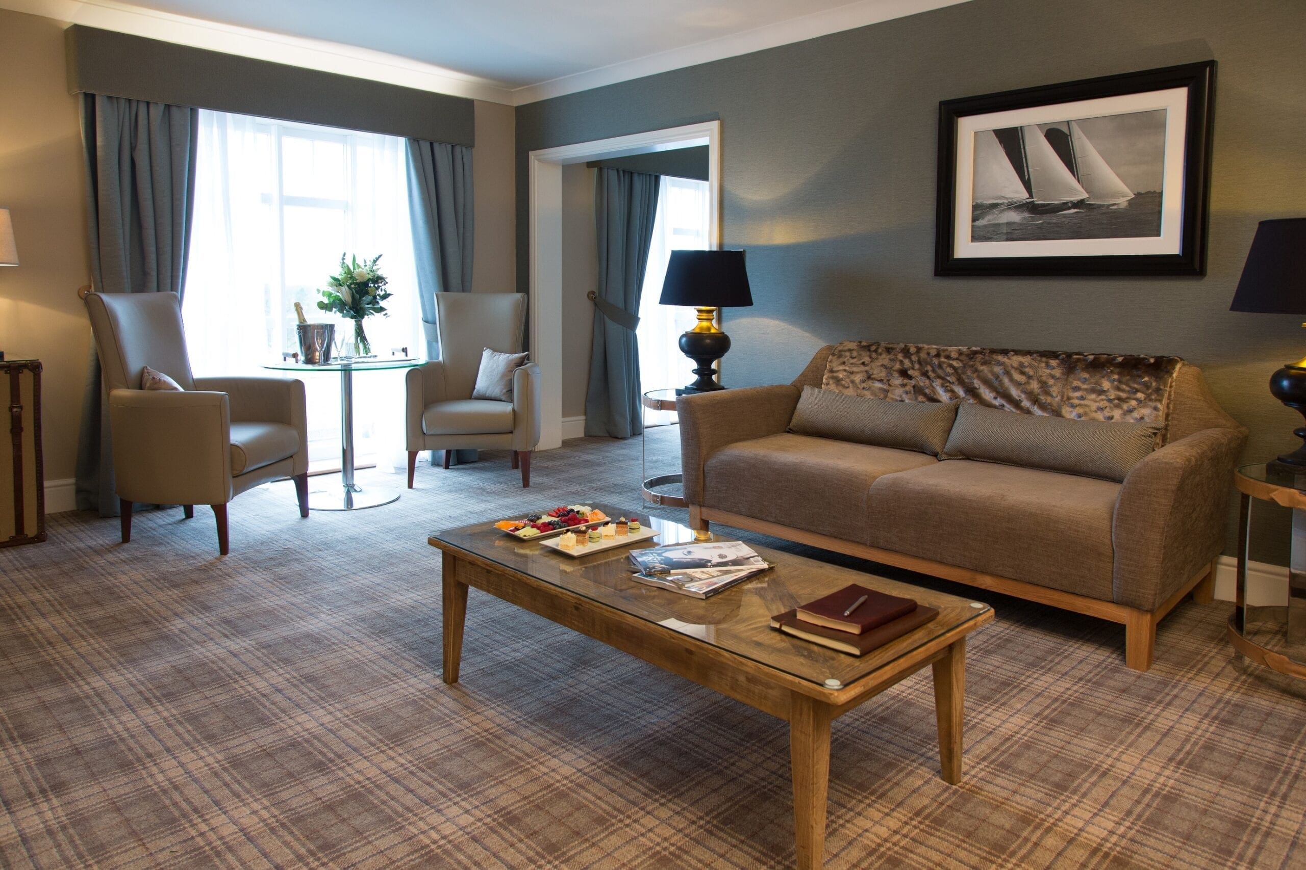 carden luxury suite lounge